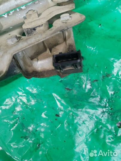 Трапеция дворников Вольво S60 2005г