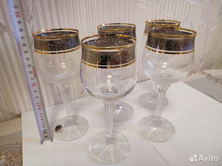 Бокалы, рюмки, стаканы, кружки