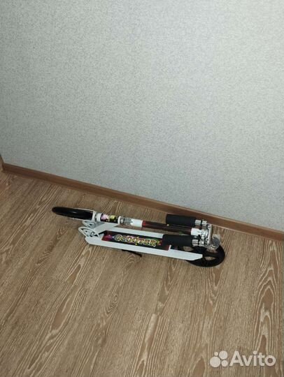 Самокат. Колеса 200мм