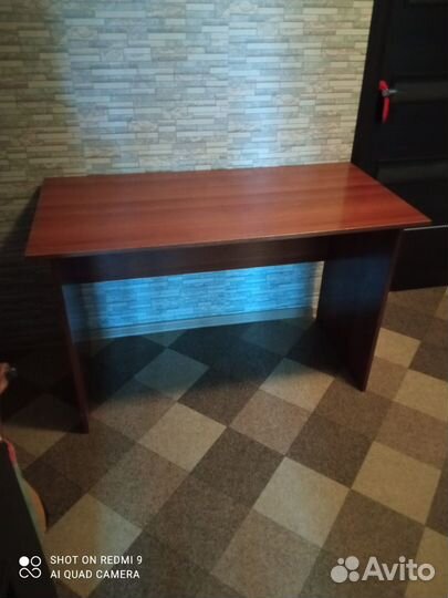 Письменный стол