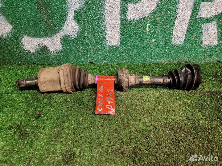 Полуось в сборе правая на Civic 7 D17A2