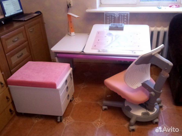 Растущая парта Winner Split от Moll