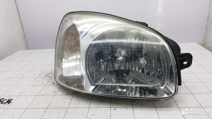 Фара правая Hyundai Santa Fe 1
