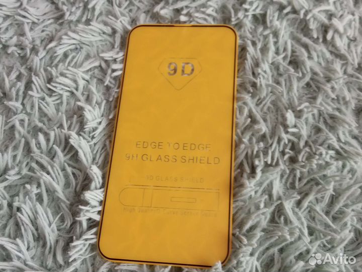 Новое защитное стекло на iPhone