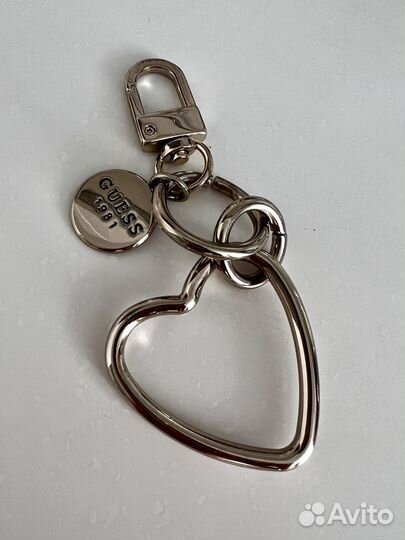Брелок на сумку Guess