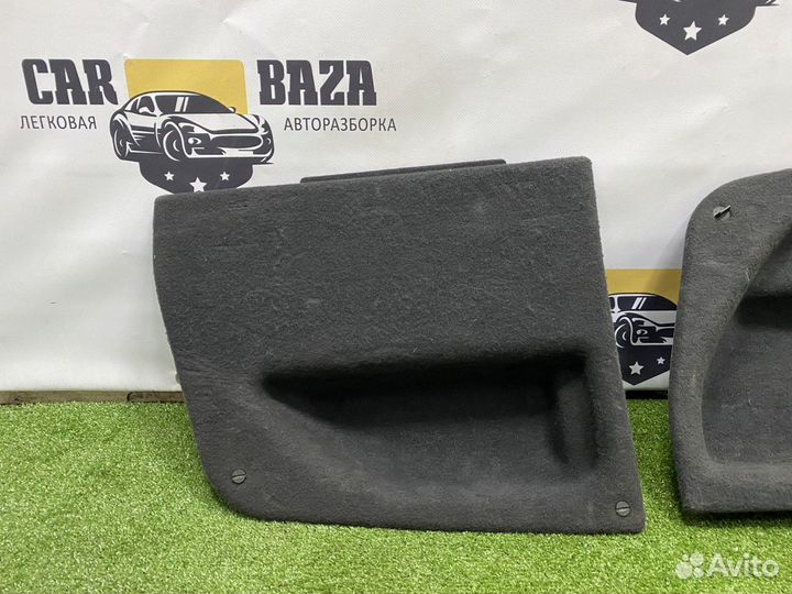 Обшивка багажника Audi A8