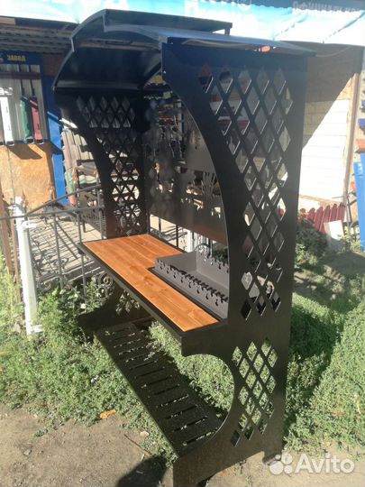 Мангал с крышей