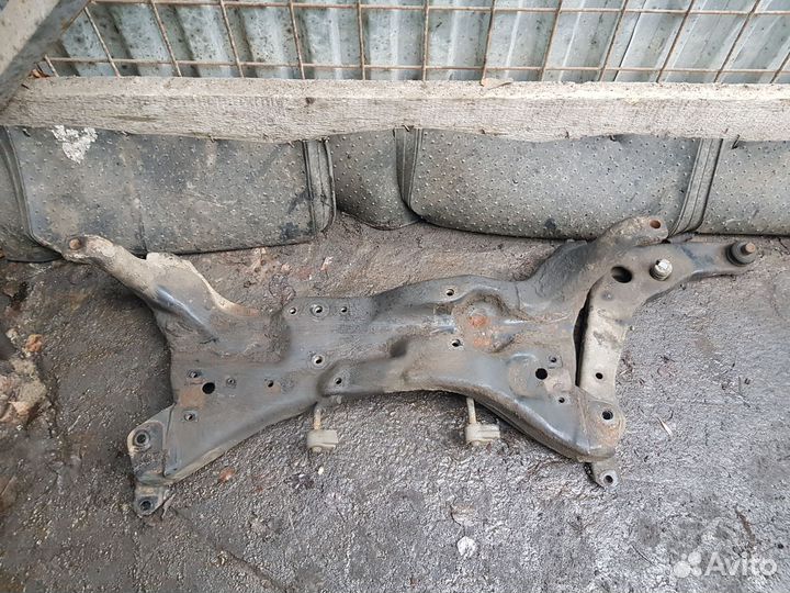 Подрамник передний Mitsubishi Lancer 9 2004г