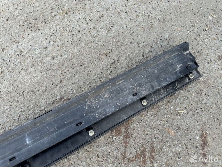 Накладка передней правой двери Rav 4 CA40 Рав 4