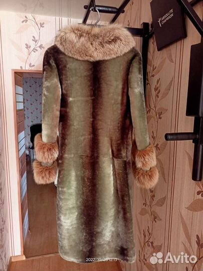 Шуба натуральная мутоновая 44 размер