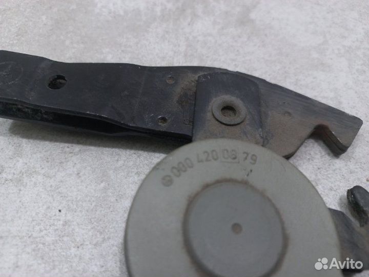 Механизм стояночного тормоза Mercedes S320 W220