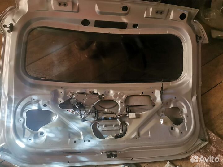 Крышка багажника на тойота аква