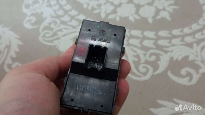 Блок управления стеклоподъемниками