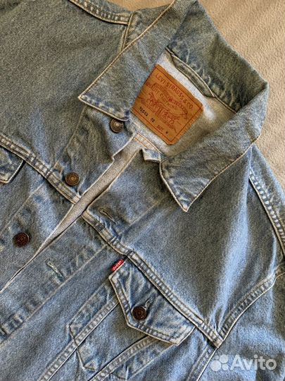 Джинсовая куртка levis