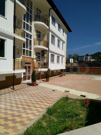 2-к. квартира, 52 м², 2/3 эт.