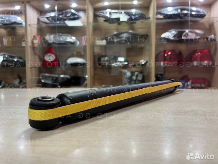 Амортизатор задний левый / правый Фокус 2 05 - 11