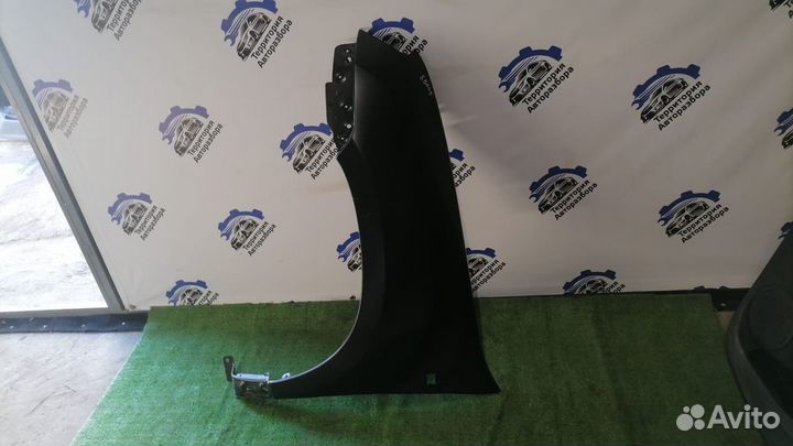 Крыло передн. левое Renault duster