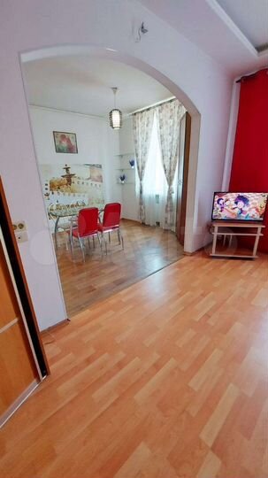 2-к. квартира, 60 м², 2/4 эт.