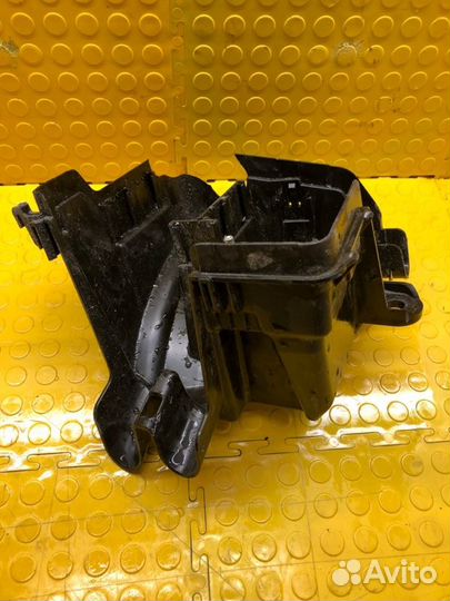 Корпус блока предохранителей Renault Duster HSM