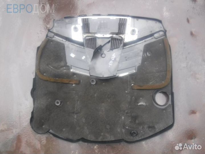 Декоративная крышка двигателя mercedes W211 om642
