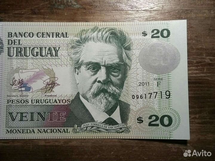 Банкнота Уругвай 20pesos 2011 г./ пресс