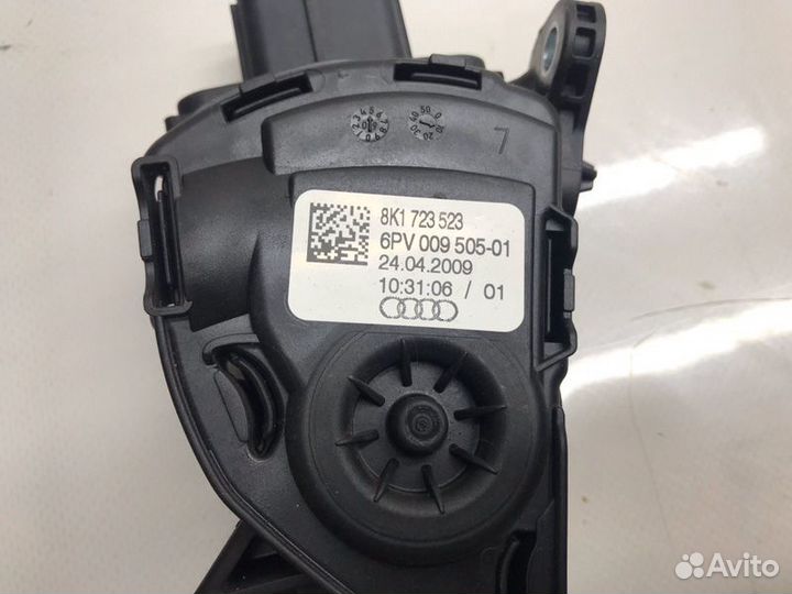 Педаль газа Audi A5 8T3 3.2 2009