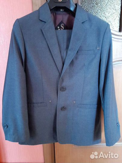 Школьный костюм для мальчика 134 и 146 размер