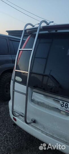 Лестница на дверь багажника Toyota Lite Ace Noah
