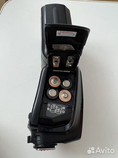Фотовспышка YongNuo Speedlite