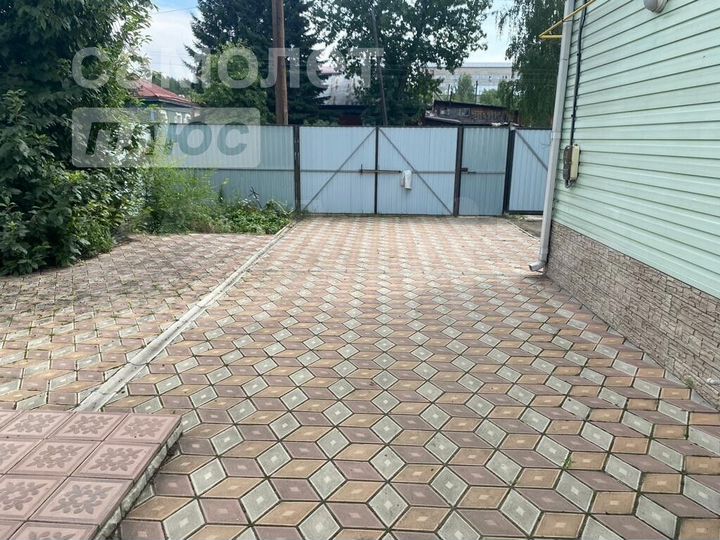 Дом 529,9 м² на участке 10 сот.