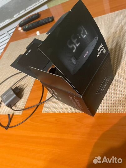 Умная колонка - станция Алиса с часами