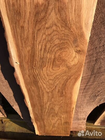 Кухоная доска из дуба и полки 3 метра