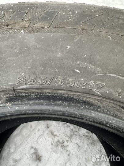 Bridgestone Blizzak Spike-01 255/65 R17