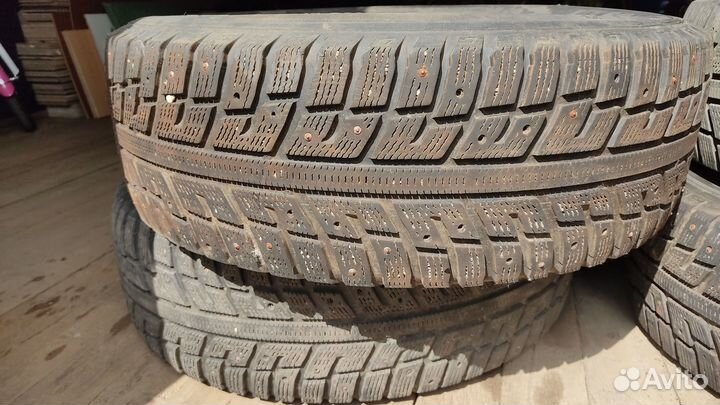 Kumho I'Zen KW22 235/65 R17