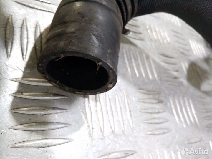 Б/У Патрубок системы охлаждения#001