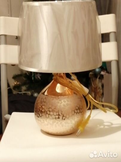 Лампа настольная