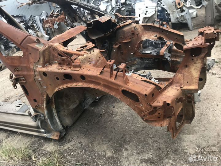 Правая сторона кузова Opel Astra J седан