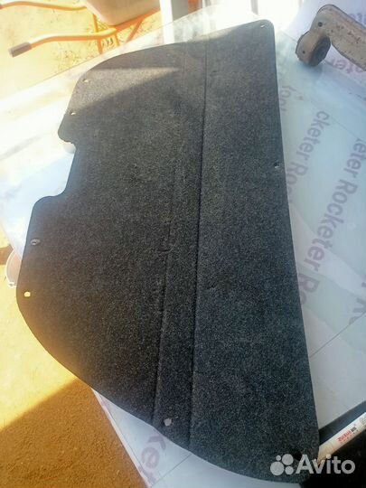 Обшивка крышки багажника Toyota Corolla 150