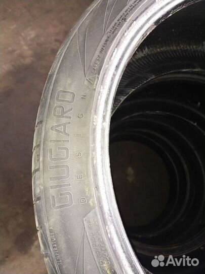 Giti GAL811 295/35 R21