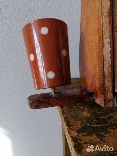 Винтажное зеркало настенное с полочками