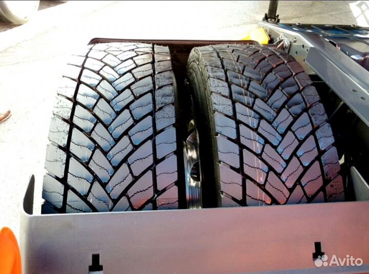 Goodyear kmax D 315/70