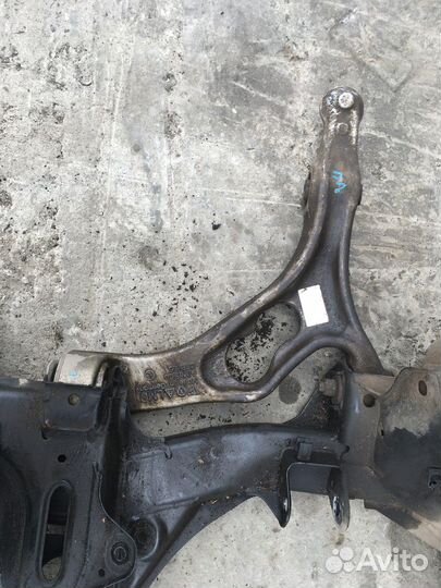 Рычаг передний левый (Audi Q7, Volkswagen Touareg)