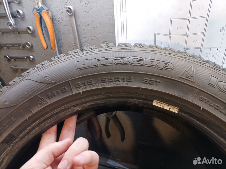 Goodyear UltraGrip Ice+ 215/55 R16