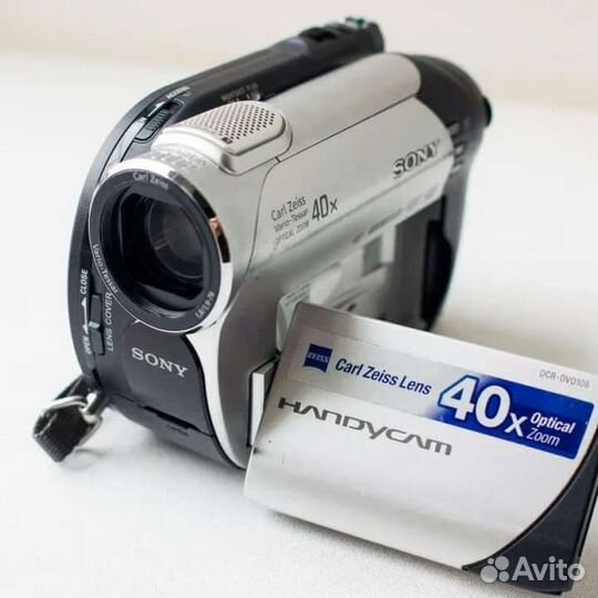 Видеокамера Sony DCR-DVD108E
