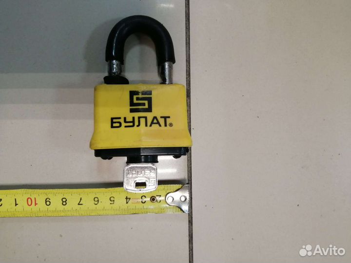 Замок дверной навесной