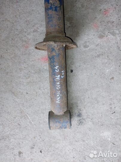 Задняя стойка audi A6 C4 100 C4