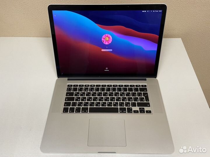Macbook pro 15 retina mid2015