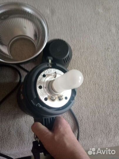 Штатив и вспышка