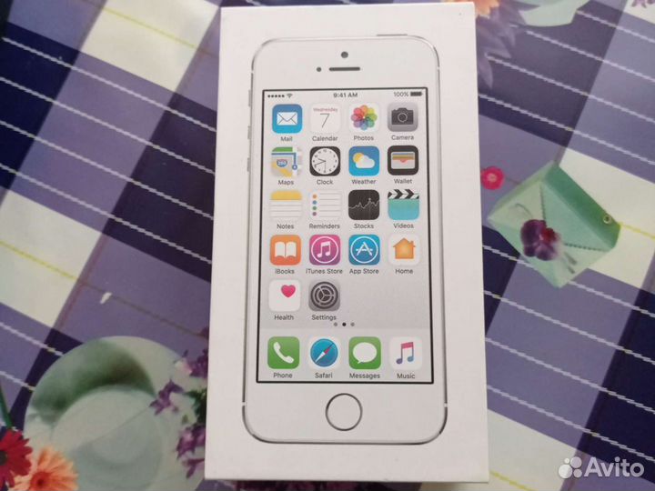 Телефон iPhone 5s
