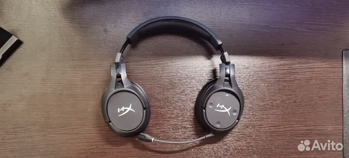 HyperX Cloud Flight S - беспроводная гарнитура